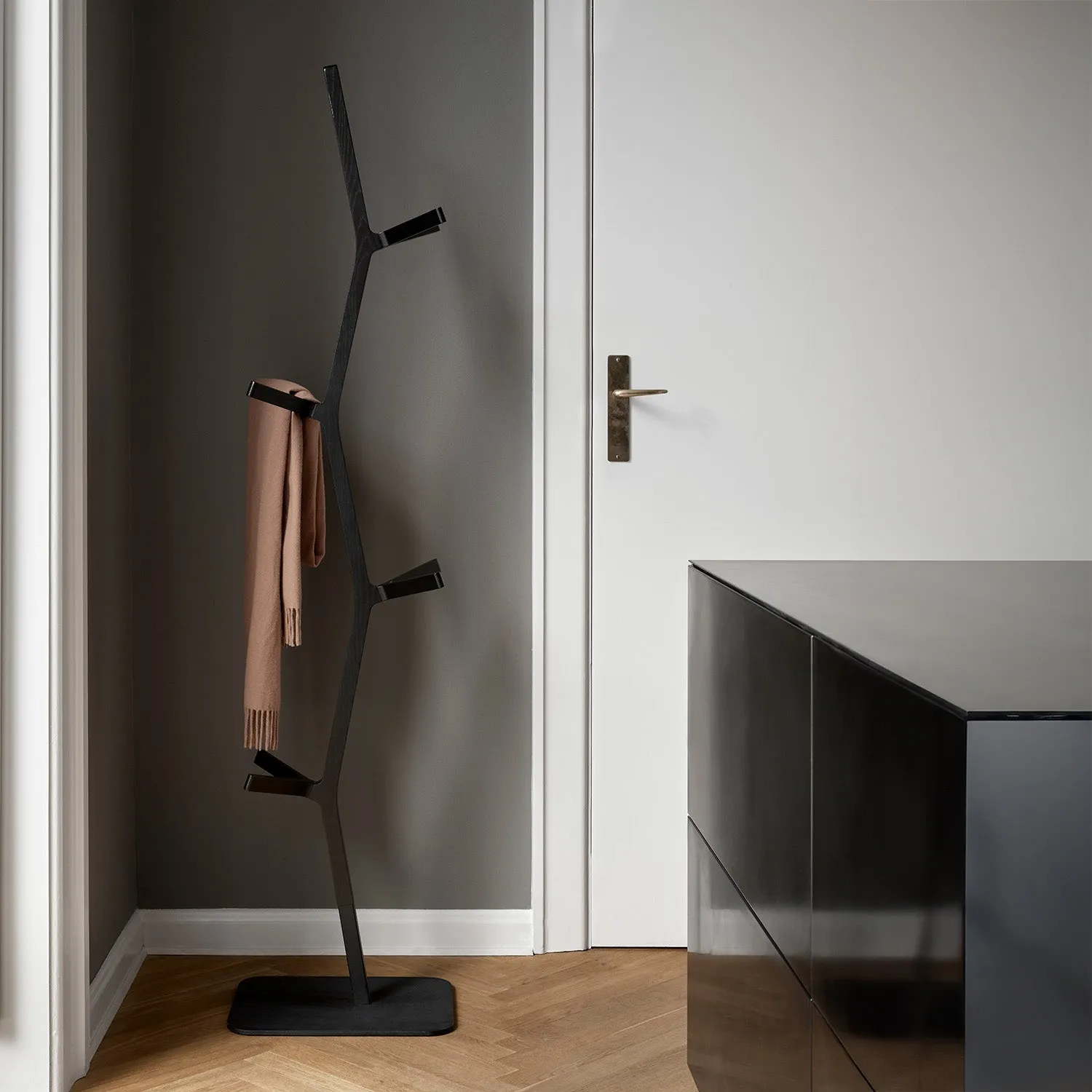 Nara Coat Stand